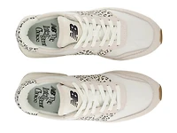370 Sneaker