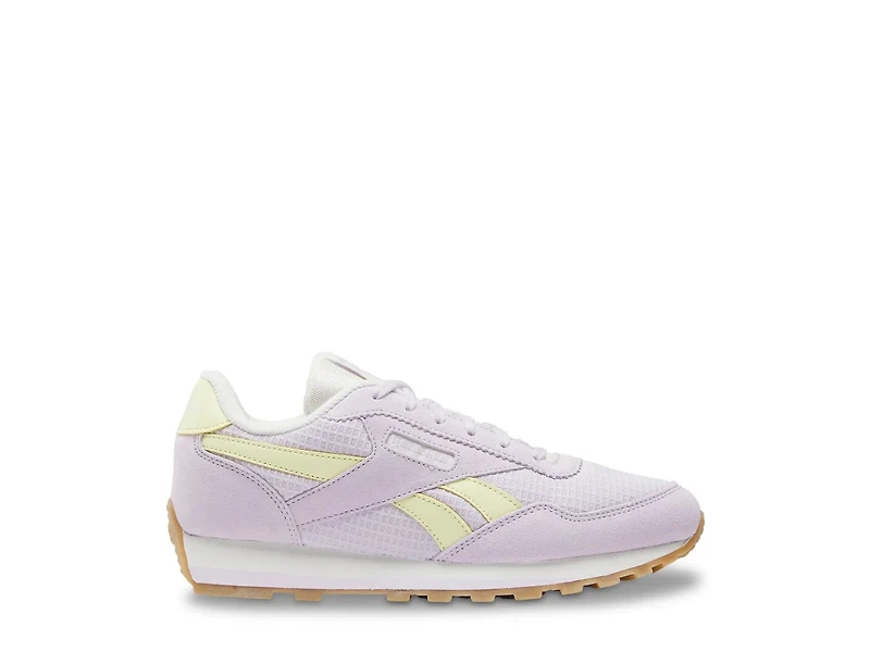 Classic AZ Sneaker