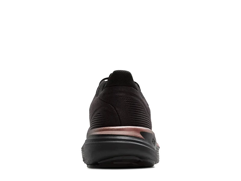 Revel 8 Running Shoe
