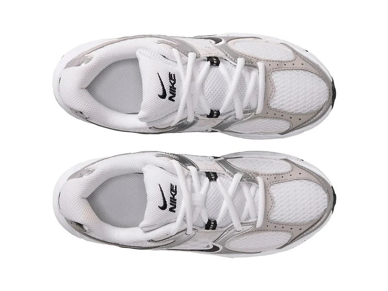 V5 RNR Sneaker