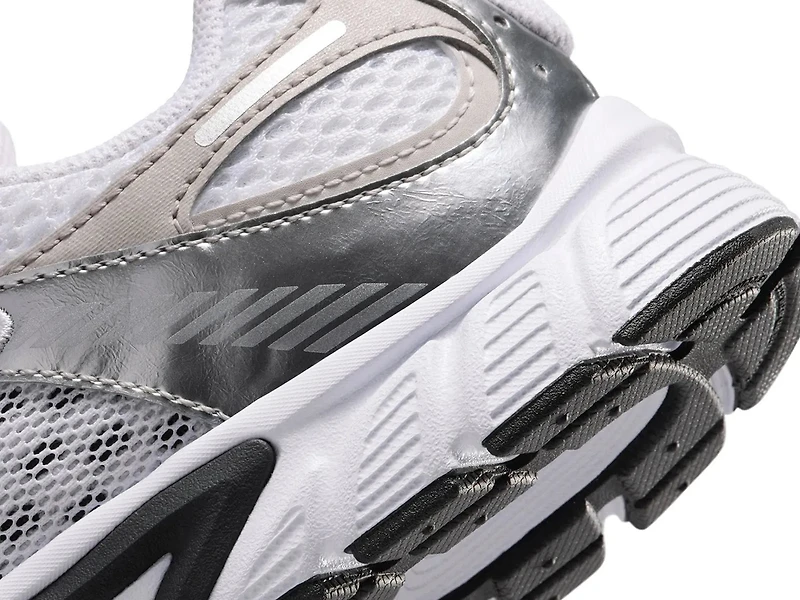 V5 RNR Sneaker