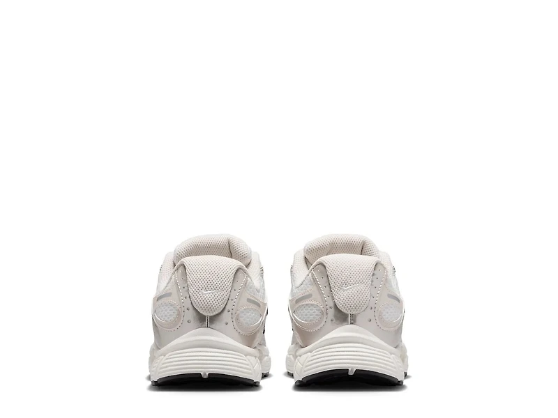 V5 RNR Sneaker