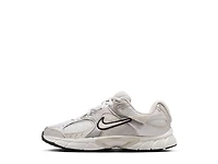 V5 RNR Sneaker