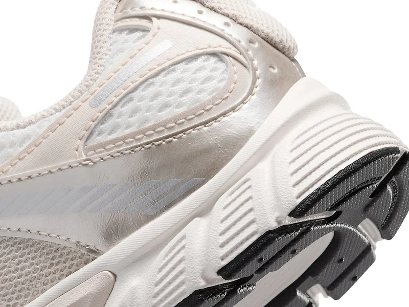 V5 RNR Sneaker