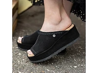 Paislee Wedge Sandal