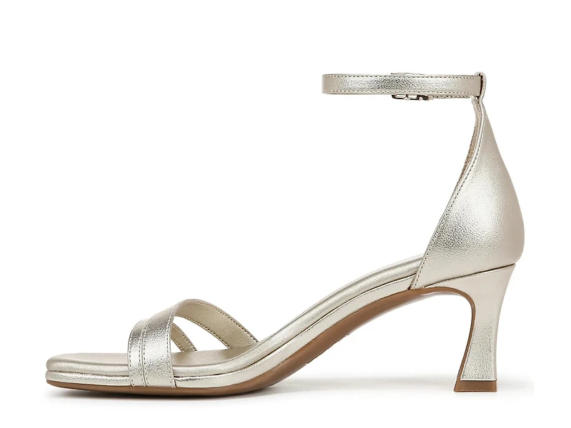 Khloe Sandal