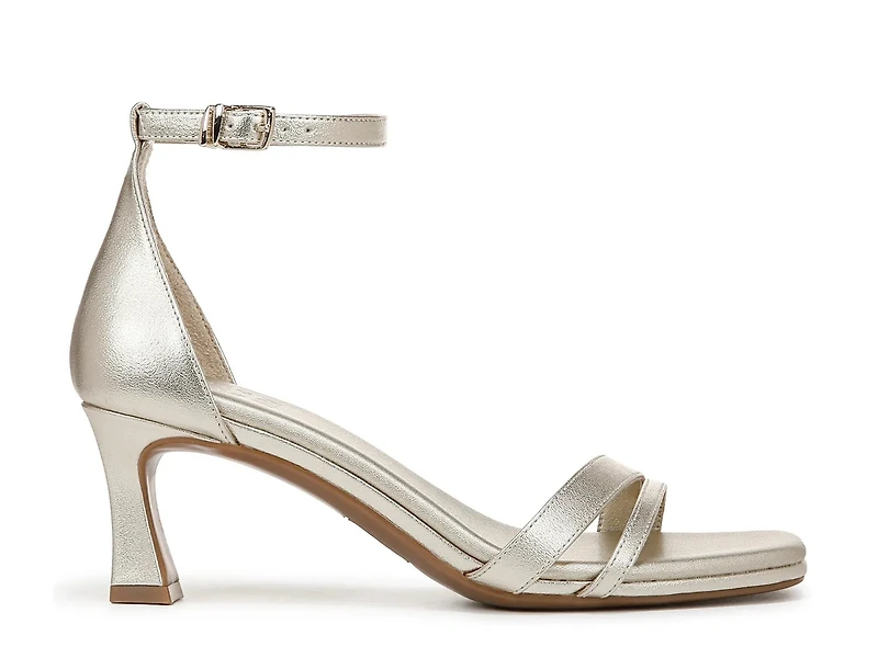 Khloe Sandal