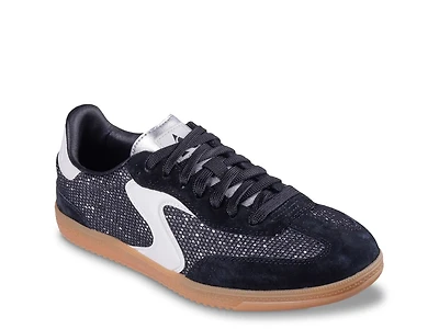 Hotshot Meshing Well Sneaker