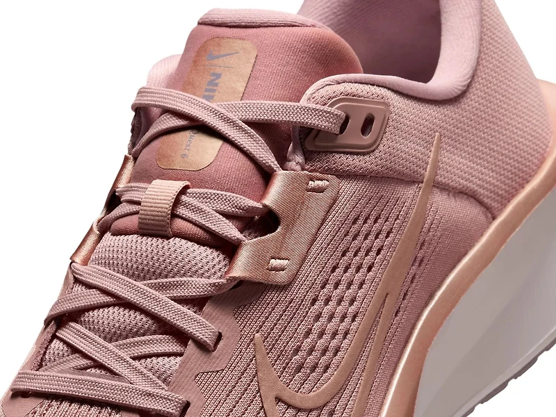 Quest 6 Running Shoe - Women's