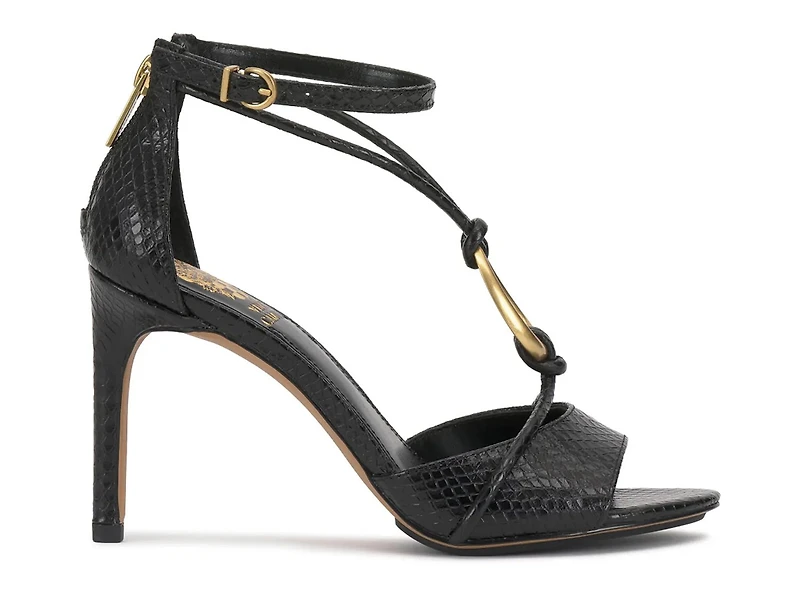 Alinna Sandal
