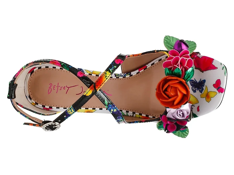 Mikah Sandal
