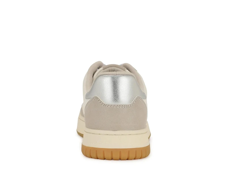 Nenya Sneaker