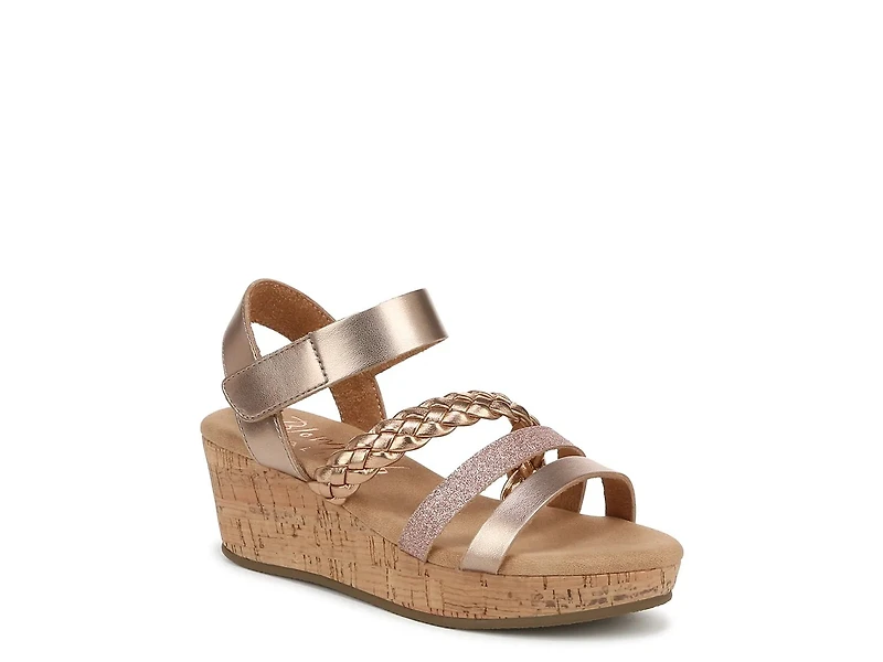 Lovely Wedge Sandal
