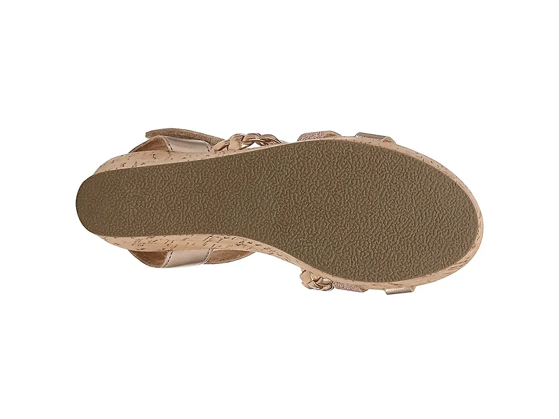 Lovely Wedge Sandal
