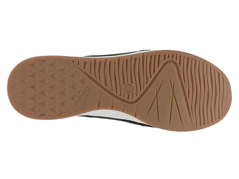 Catie Sneaker