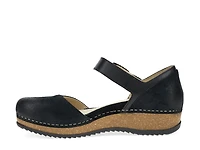 Mae Sandal