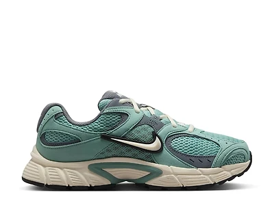 V5 RNR Sneaker