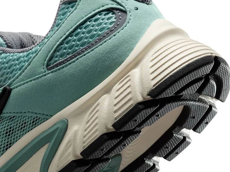 V5 RNR Sneaker