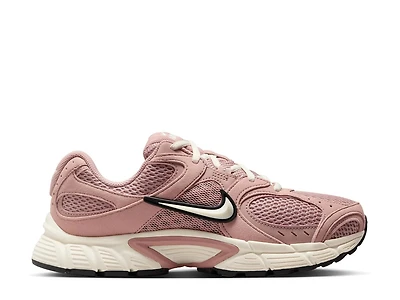 V5 RNR Sneaker