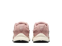 V5 RNR Sneaker
