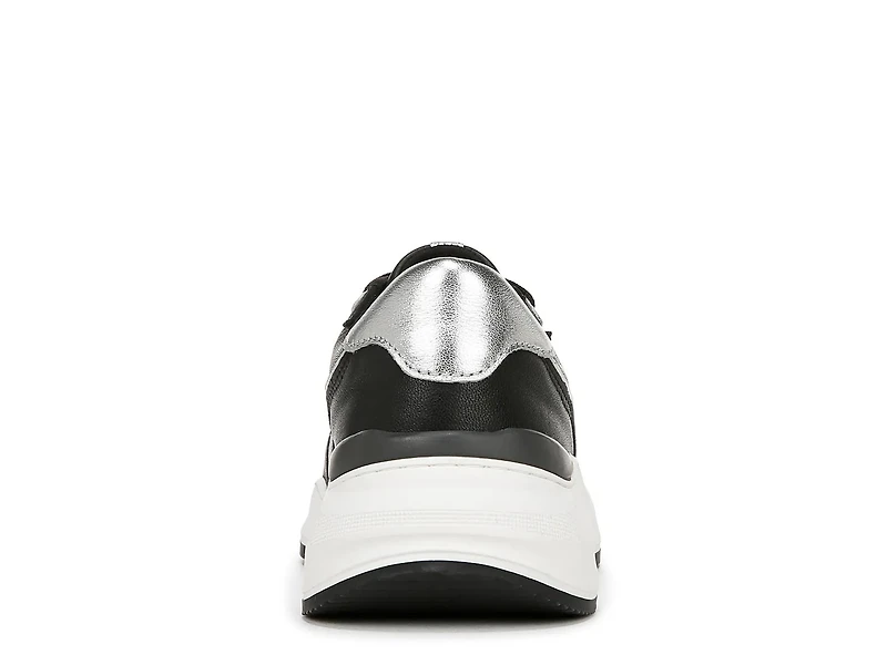 Blossom Sneaker