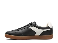 Pace T-Toe Sneaker