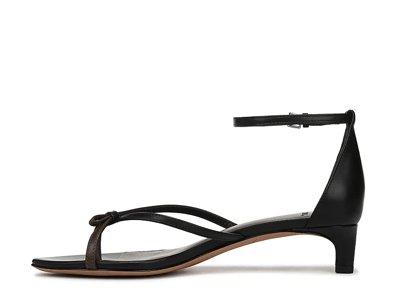 Siri Sandal