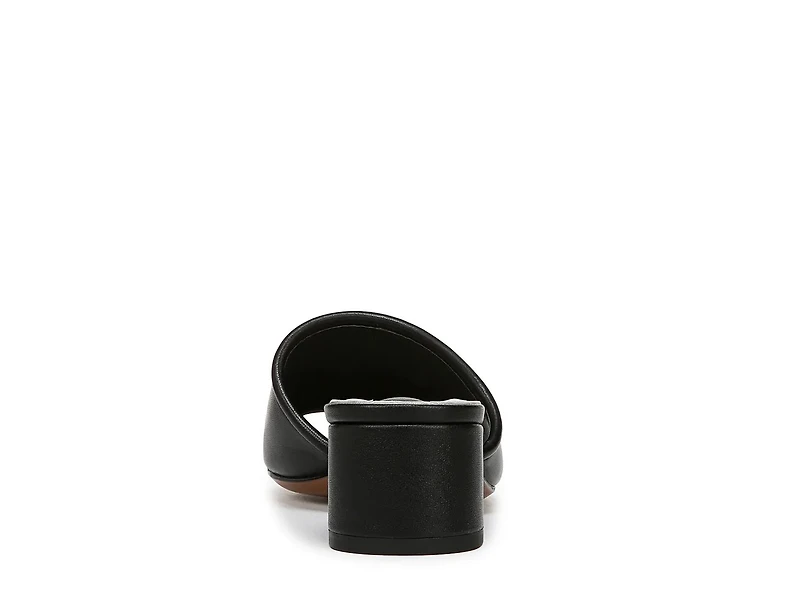 Noreen Sandal