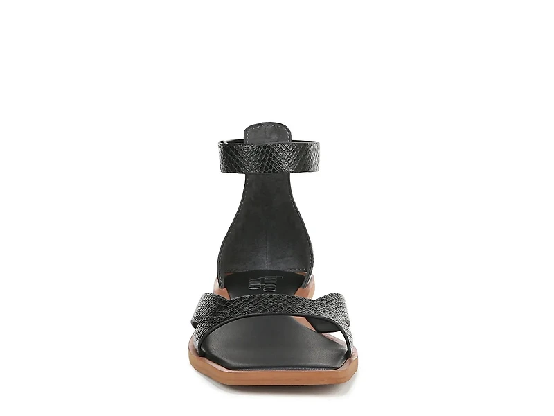 Elisa Sandal