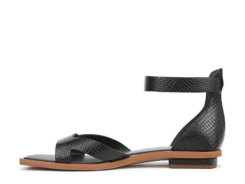 Elisa Sandal