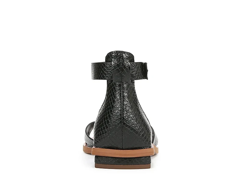Elisa Sandal