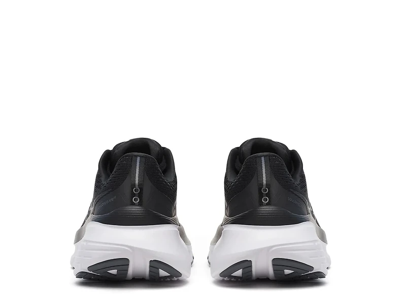 Guide 18 Running Shoe