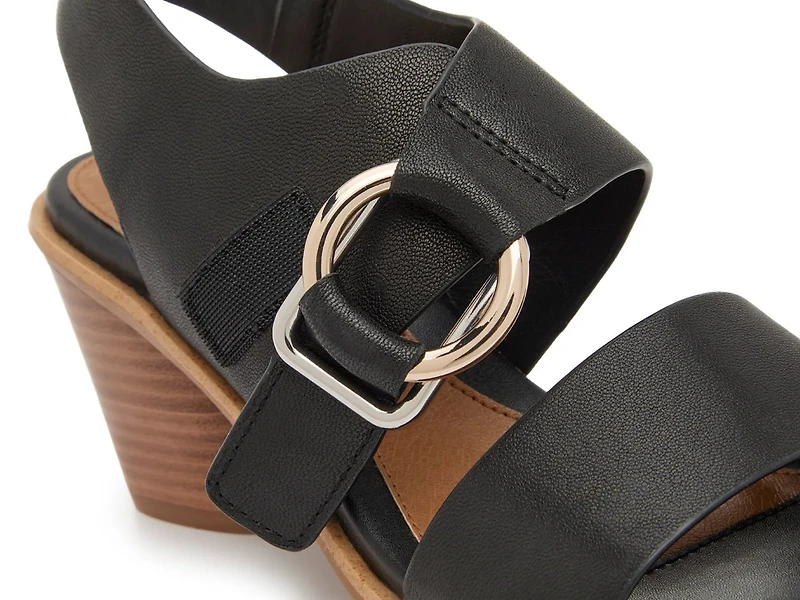 Martina Sandal