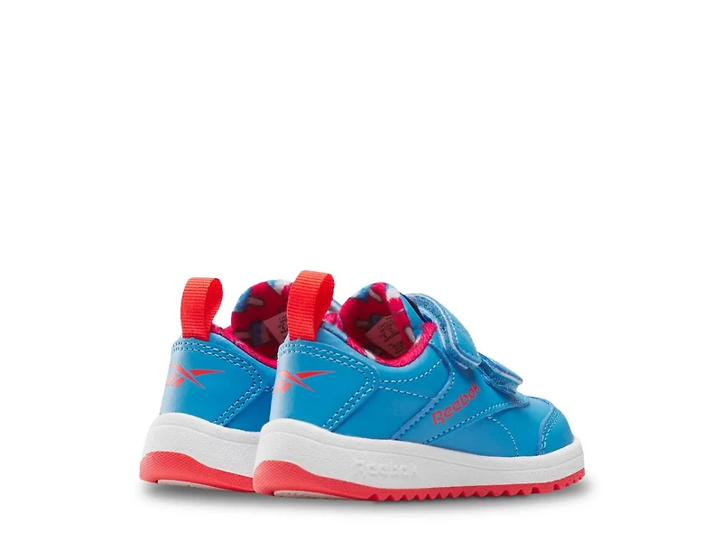 Weebok Clasp Low Sneaker