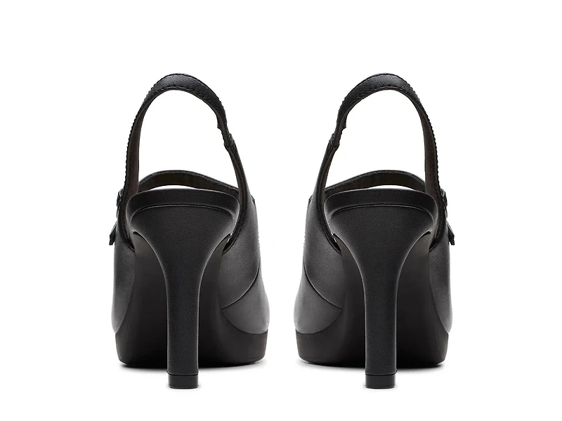 Ambyr Grace Pump