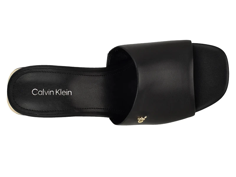 Rowena Sandal