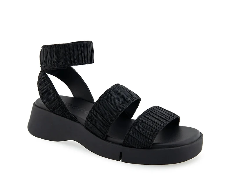 Fiona Sandal