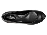 Candra Wedge Pump