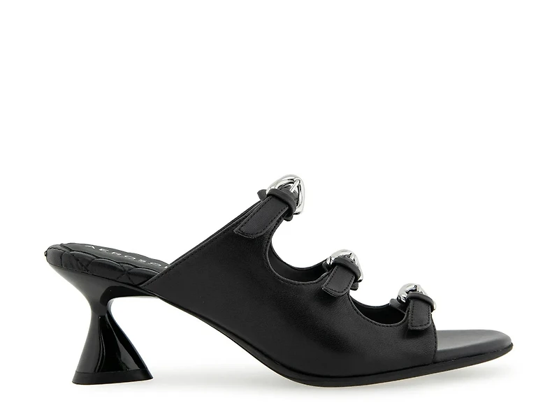Jenna Sandal