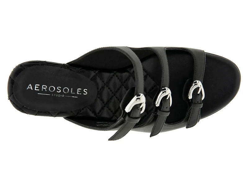 Jenna Sandal