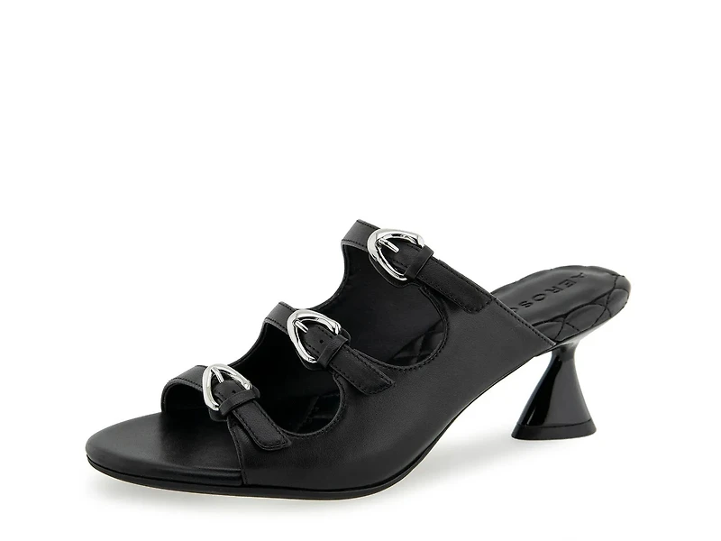 Jenna Sandal