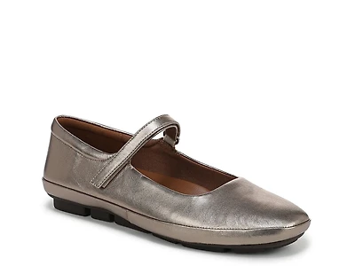 Behold Mary Jane Flat