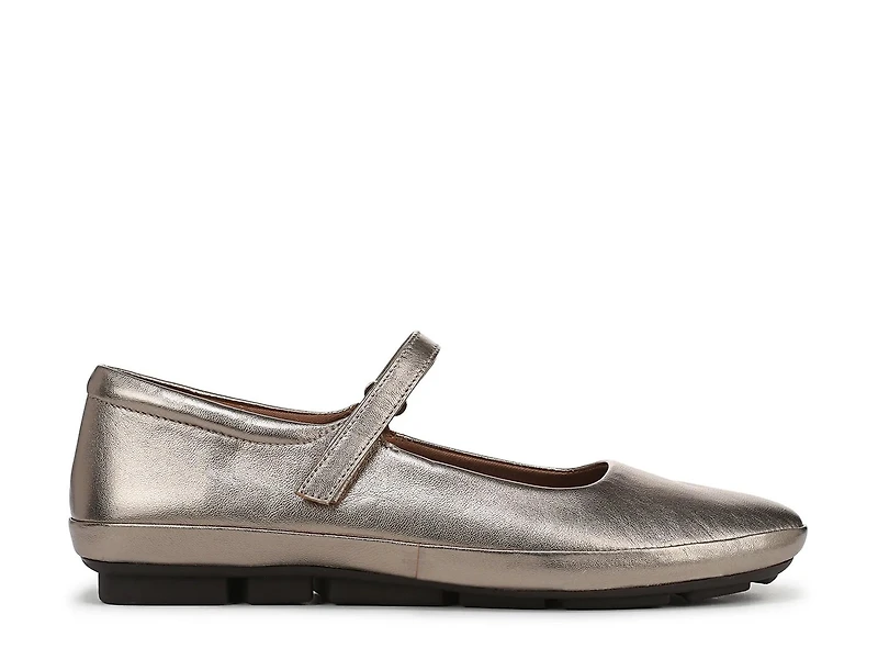 Behold Mary Jane Flat