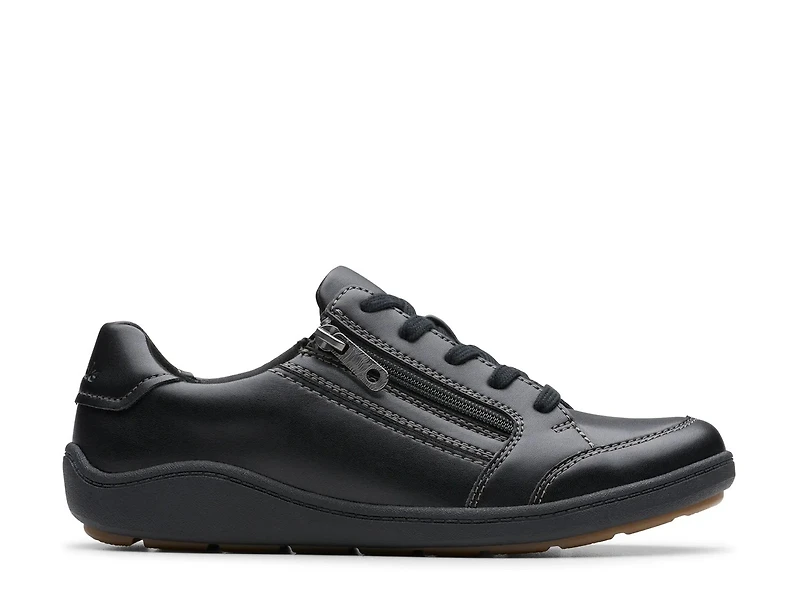 Bryianne Bayla Sneaker