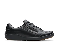 Bryianne Bayla Sneaker