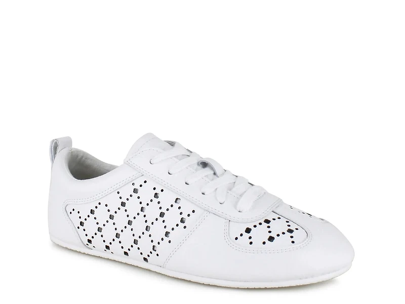 Jenn Sneaker