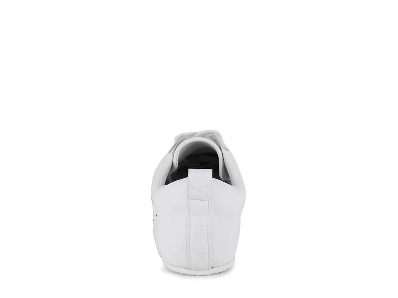 Jenn Sneaker