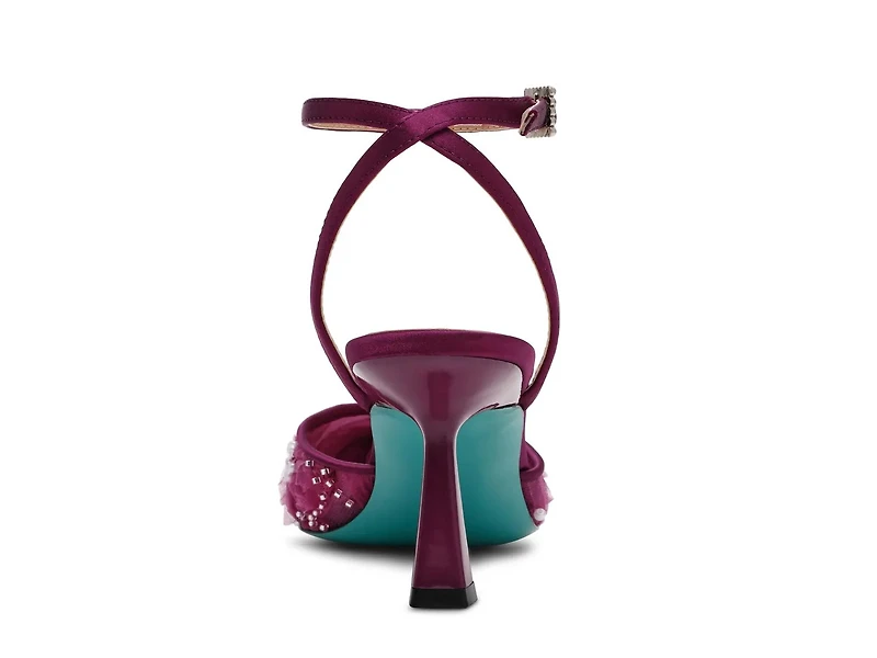 Delia Pump