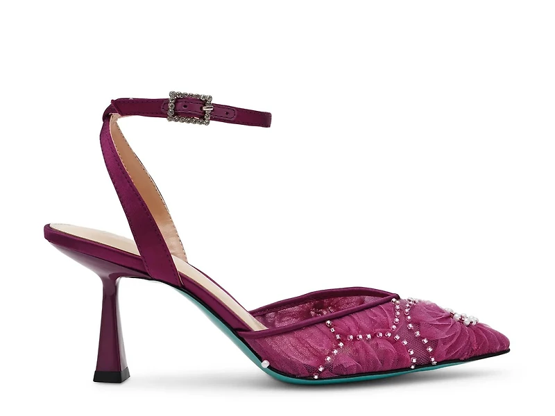 Delia Pump