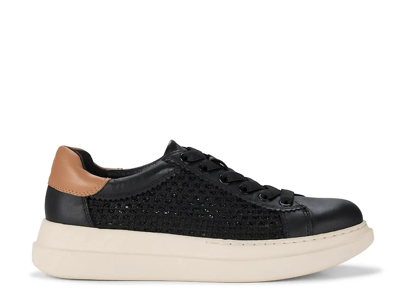 Tiara Sneaker